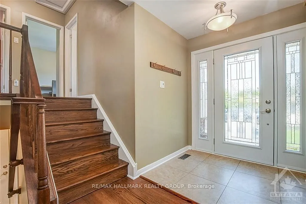 3 bed, $3,695 — Photo 3