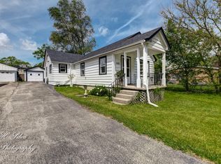 1220 Rattray Dr, Algonquin, IL 60102