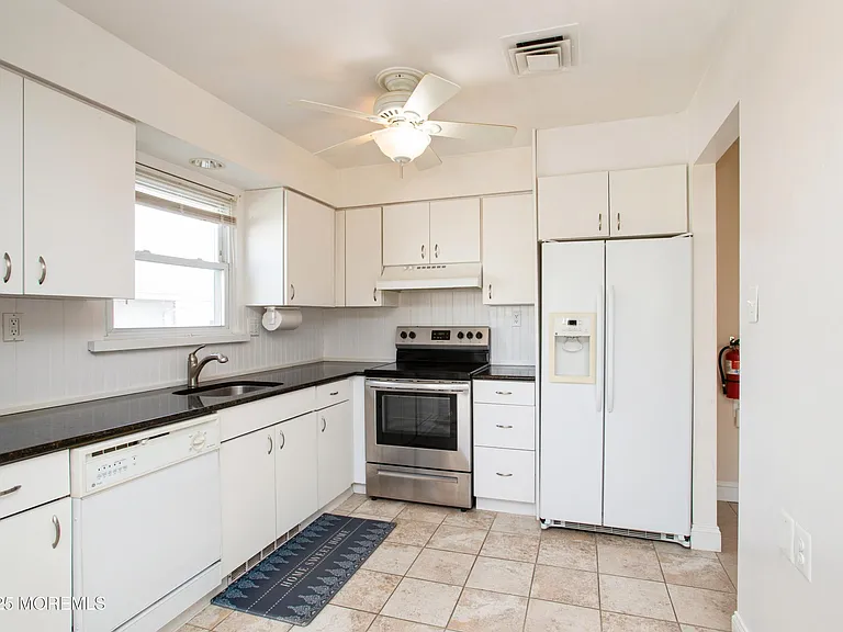 48 Watkins Rd — Photo 9