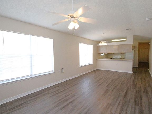 3rd image of 3092 Flintlock Dr