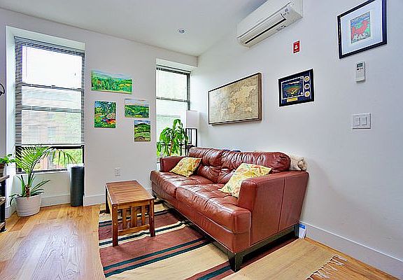 3rd image of 132 Hancock St APT 3F