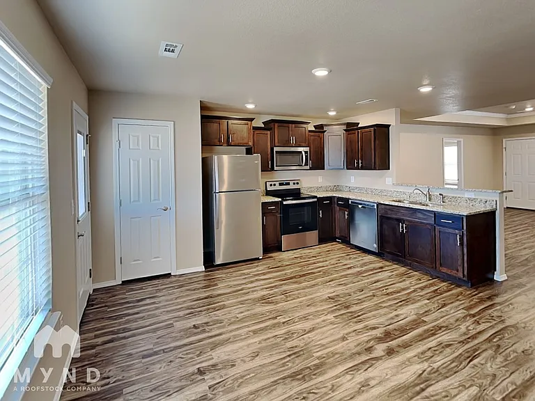 Sunset Ridge — Photo 34