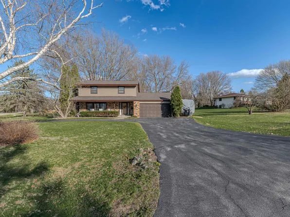 5446 Shoshoni Trl, Rockford, IL 61101
