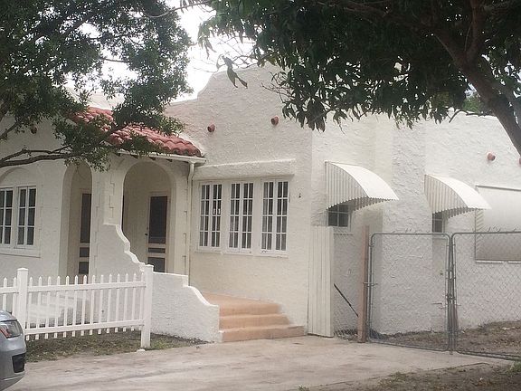 2nd image of 324 NW 1st Ave