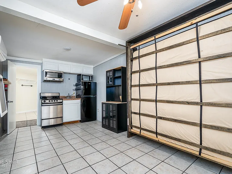 2023 S 5th St #F — Photo 11