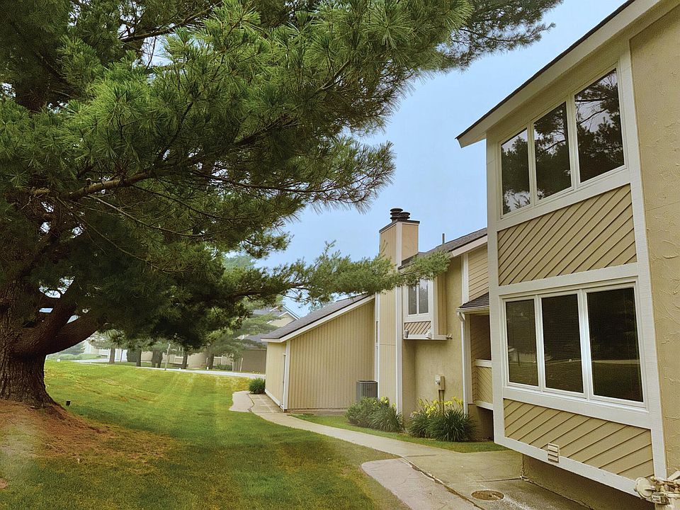 1st image of 4719 Camelot Dr
