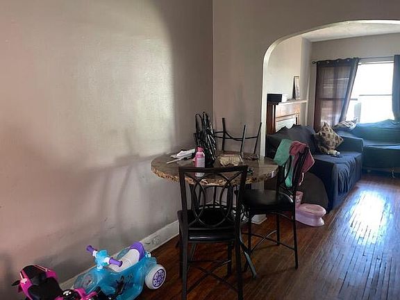 5th image of 1048 E 20th Ave
