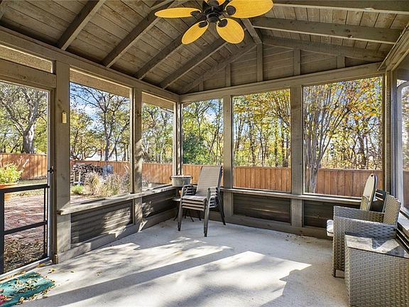4th image of 3517 Cottonwood Springs Dr