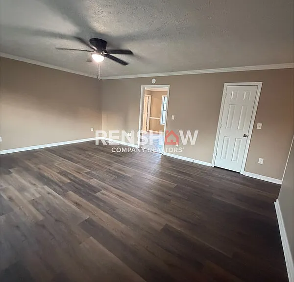 57 Derbyshire Dr — Photo 5
