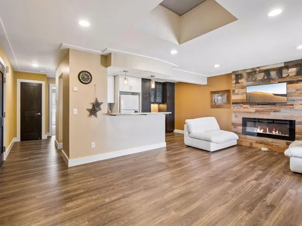 12968 Nicollet Ave APT 301, Burnsville, MN 55337