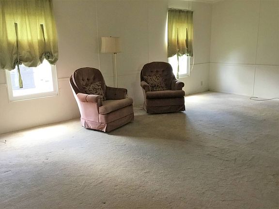5th image of 425 Laurelwood Ln