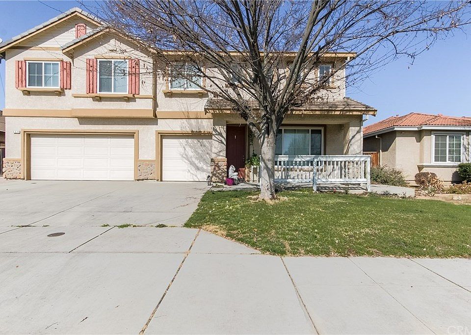 2nd image of 328 Rose Ave