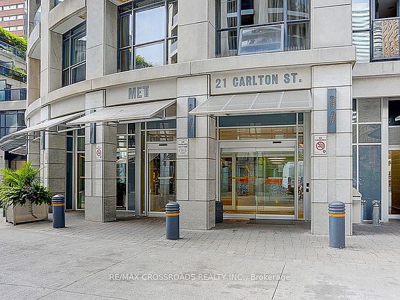 2nd image of 21 Carlton St #1910