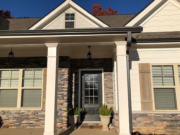 2nd image of 4015 Oxford Ln