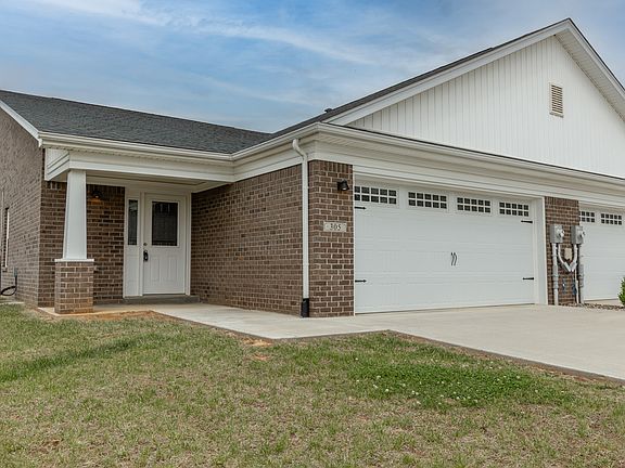 4th image of 305 Breckinridge Cir