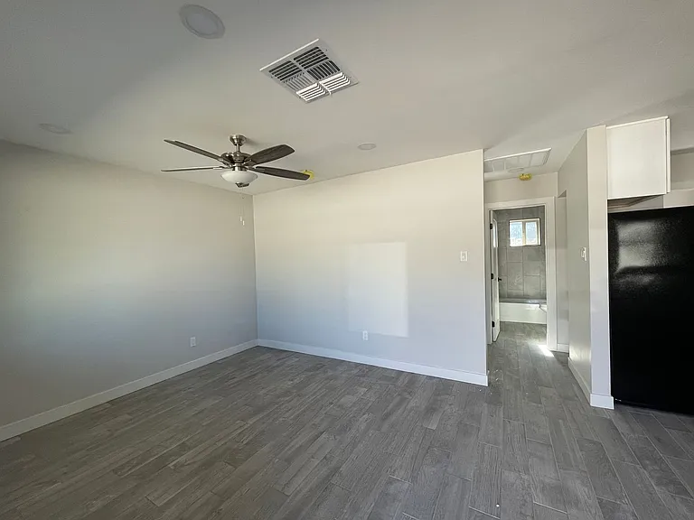 Charming 1 bed 1 bath in great location! — Photo 60