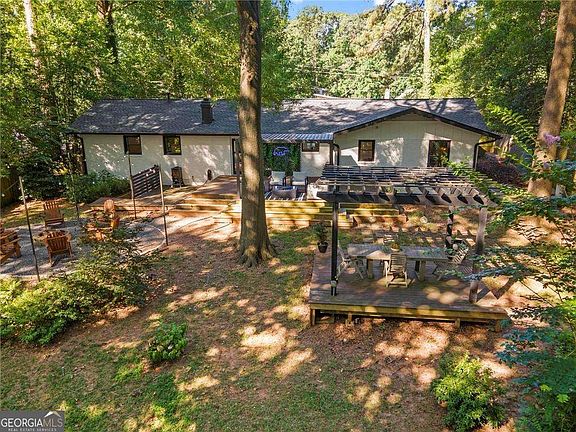 5th image of 2485 Shallowford Rd NE