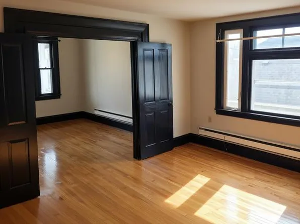 283 Front Ave, Saint Paul, MN 55117