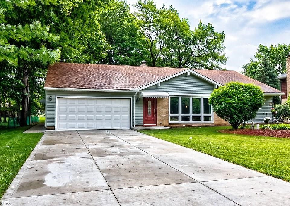 1st image of 685 Jefferson Dr