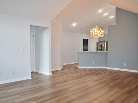 4th image of 2647 Prestwick Village Cir