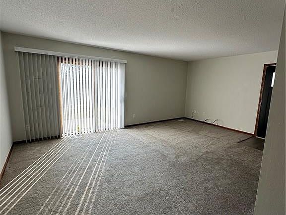 4th image of 1133-1135 Bernath Pkwy