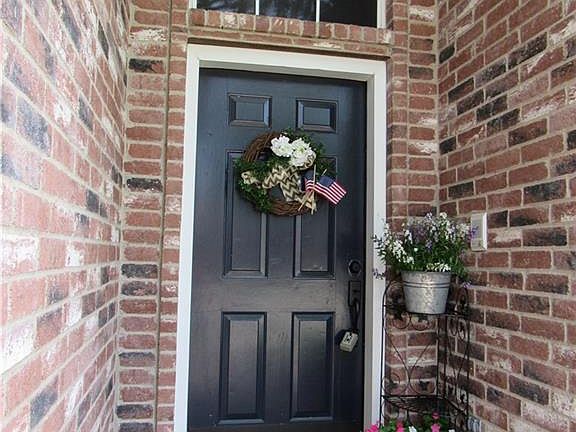 4th image of 2717 Crystal Falls Dr