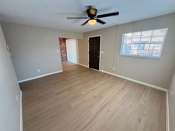 5th image of 149 New York Ave APT B
