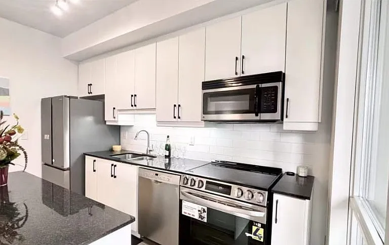 220 Victoria St #1305 — Photo 23