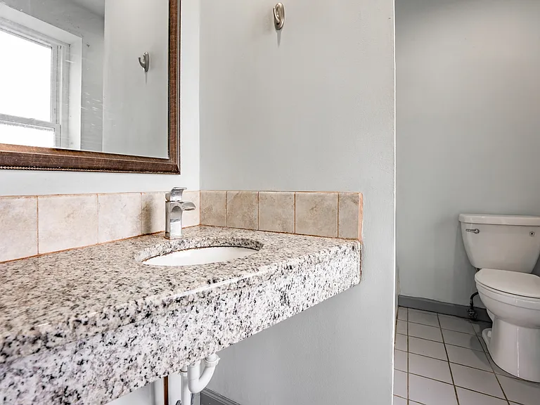 1327 Snyder Ave — Photo 11