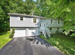 43 Oak Ridge Dr, Putnam Valley, NY 10579