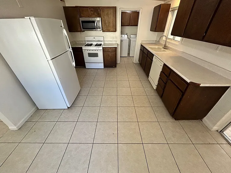1937 Capistrano Ave — Photo 12