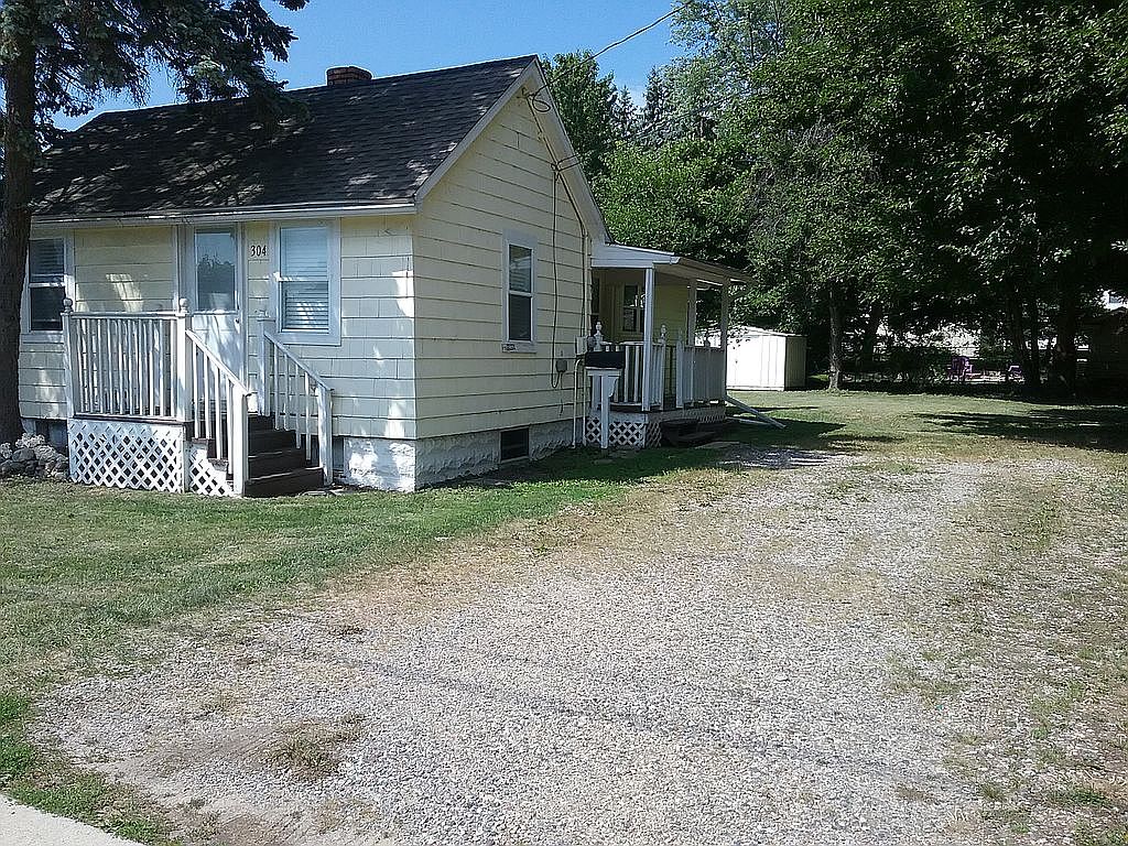 304 S Whittemore St, Saint Johns, MI 48879 Zillow