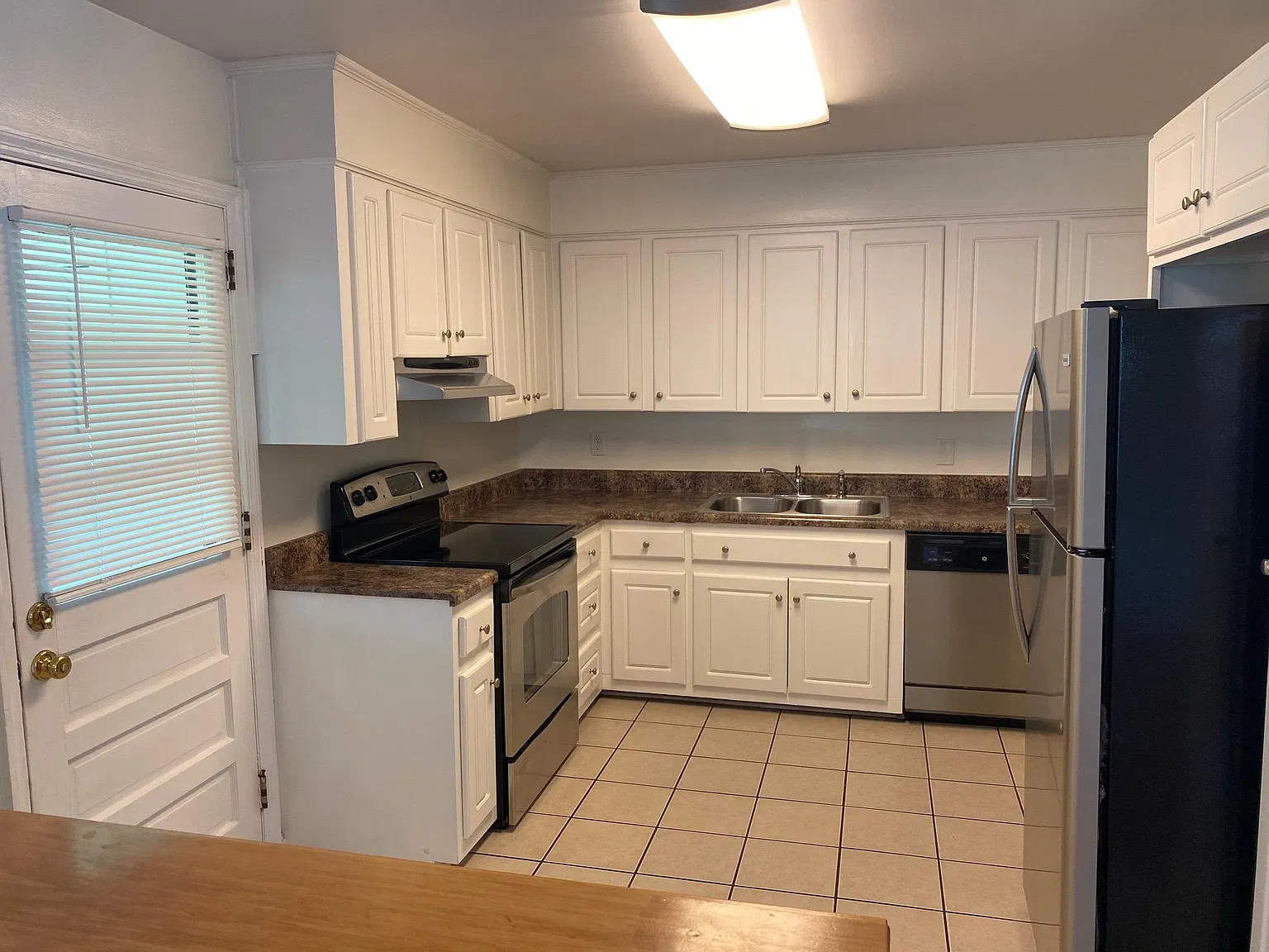 1606 Winter St — Photo 4