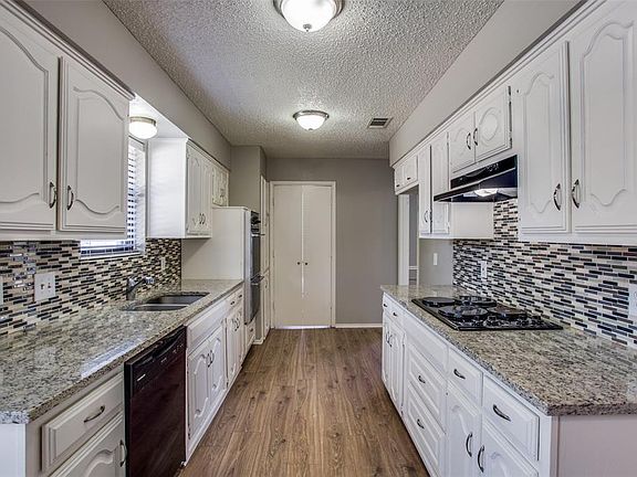 5th image of 6221 Acapulco Dr
