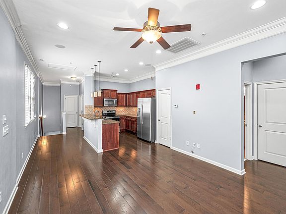 3rd image of 2201 Grand Ave APT 217