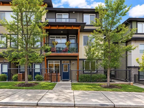 19626 SW 42nd St SE, Calgary, AB T3M 3A7