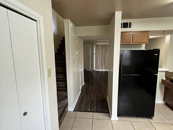 5th image of 202 Lincoln Ave APT D
