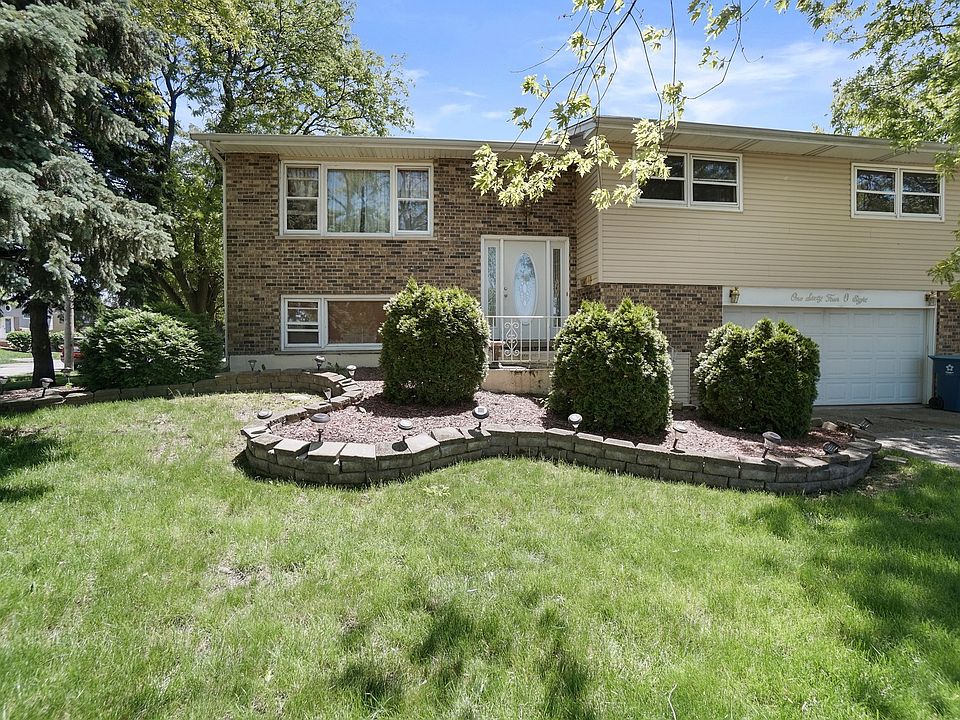 1st image of 16408 Woodlawn West Ave