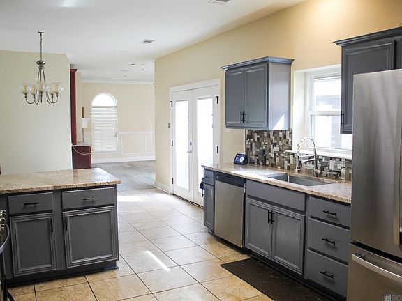 5th image of 15430 Woodlore Dr