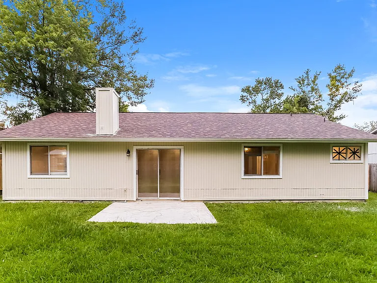 1704 Sandy Hollow Loop — Photo 16