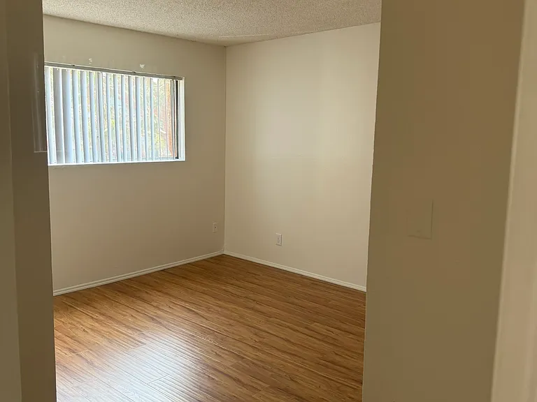 625 Magnolia Ave #7 — Photo 6