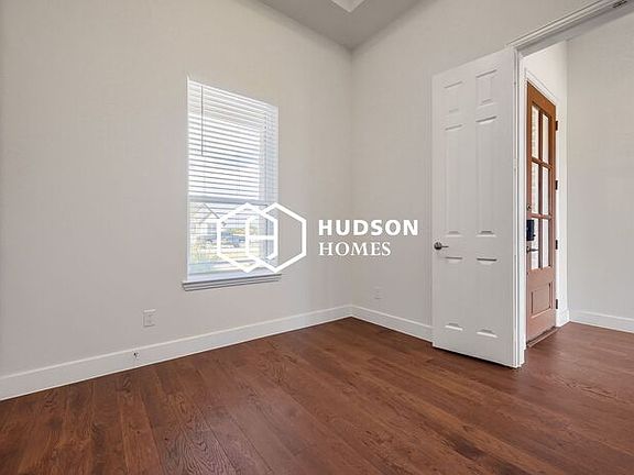 3rd image of 221 Olson Rd