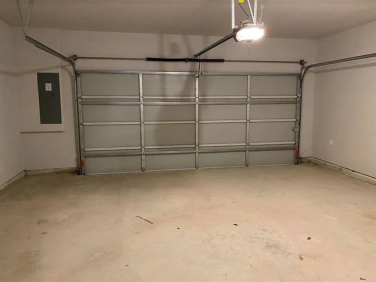 7833 Sunset Blvd — Photo 26