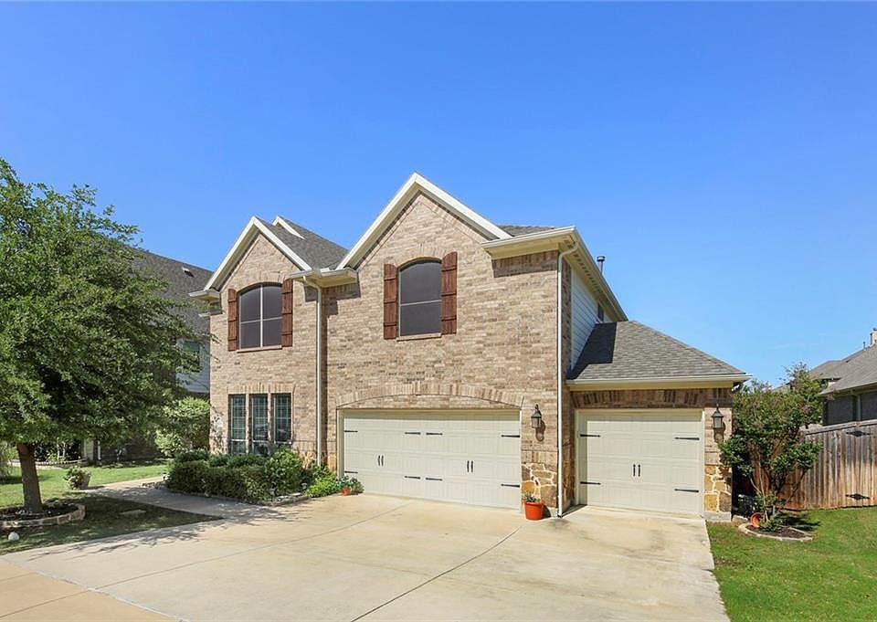 1st image of 408 Aylesbury Ct