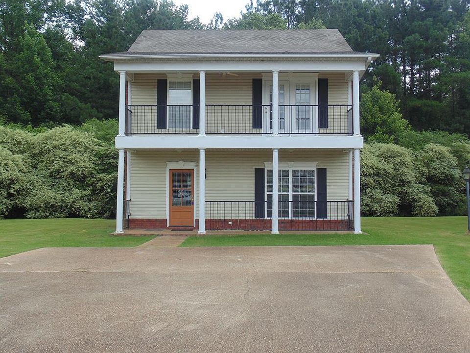 1st image of 127 Twin Gates Dr
