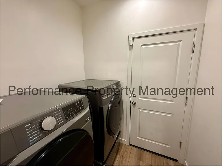 7215 Canyon Creek Dr — Photo 15