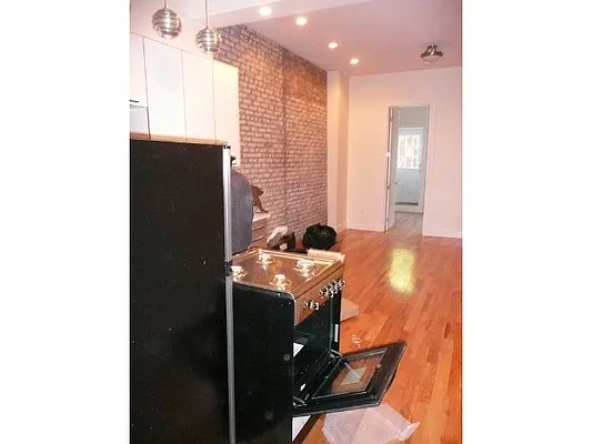Rented by Brooklyn Heights Real Estate Inc | media 12