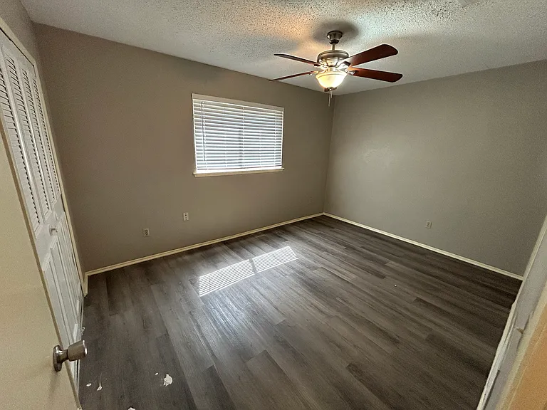10522 Big Thicket Dr — Photo 4