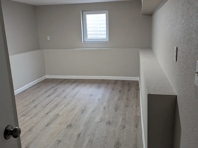 4886 S Logan St #2 — Photo 13