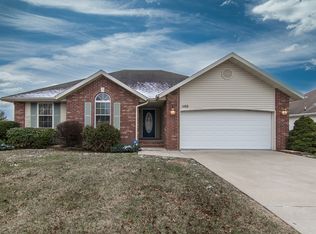 1102 W Cobblefield Way, Ozark, MO 65721